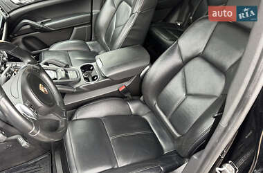Внедорожник / Кроссовер Porsche Cayenne 2014 в 