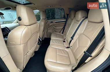 Внедорожник / Кроссовер Porsche Cayenne 2012 в 
