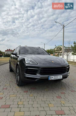 Позашляховик / Кросовер Porsche Cayenne 2020 в 