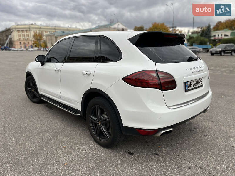 Внедорожник / Кроссовер Porsche Cayenne 2013 в Харькове