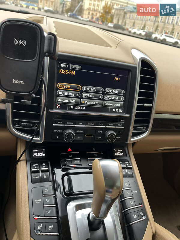 Внедорожник / Кроссовер Porsche Cayenne 2013 в Харькове