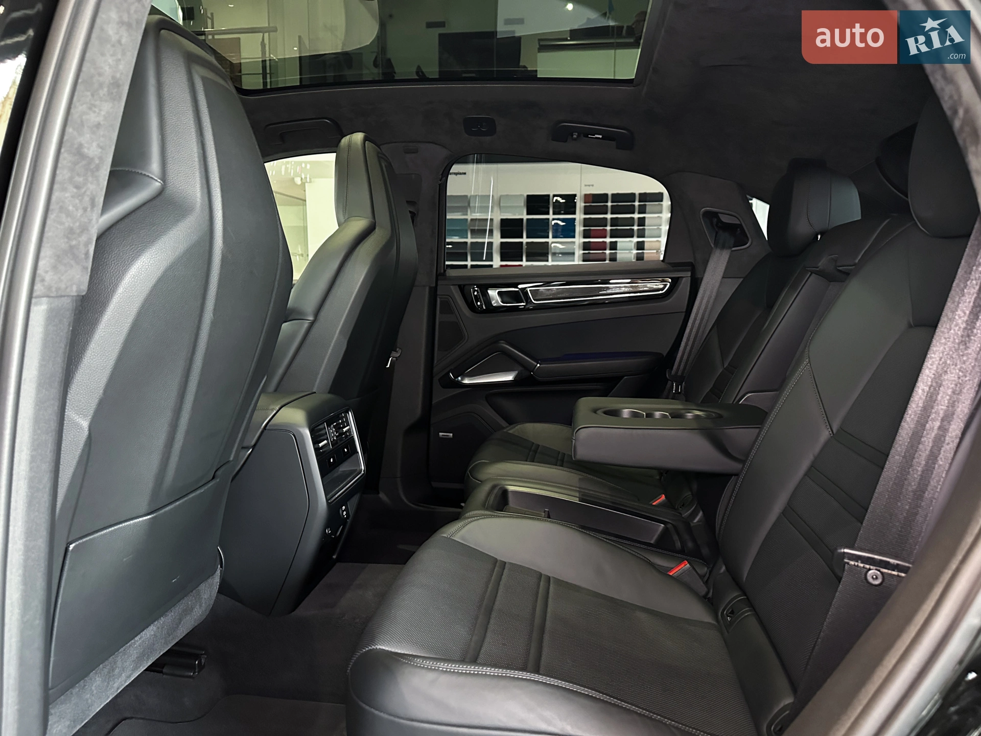 2019 Porsche Cayenne - мініатюра 32