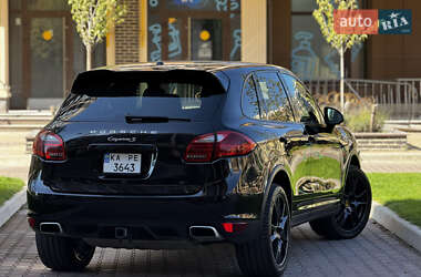 Внедорожник / Кроссовер Porsche Cayenne 2012 в 