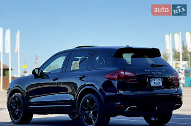 Внедорожник / Кроссовер Porsche Cayenne 2012 в 