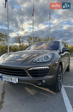 Позашляховик / Кросовер Porsche Cayenne 2011 в 