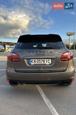 Позашляховик / Кросовер Porsche Cayenne 2011 в 