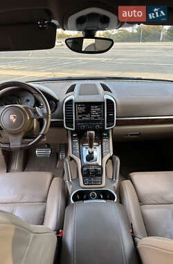 Позашляховик / Кросовер Porsche Cayenne 2011 в 