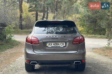 Позашляховик / Кросовер Porsche Cayenne 2011 в 
