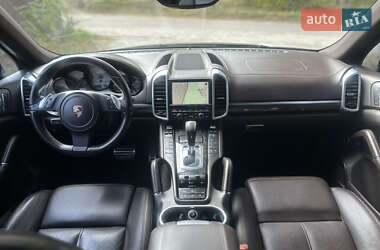 Позашляховик / Кросовер Porsche Cayenne 2011 в 