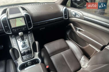 Позашляховик / Кросовер Porsche Cayenne 2011 в 