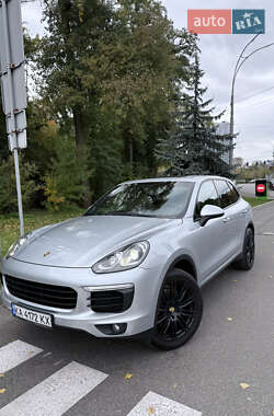 Позашляховик / Кросовер Porsche Cayenne 2015 в Києві