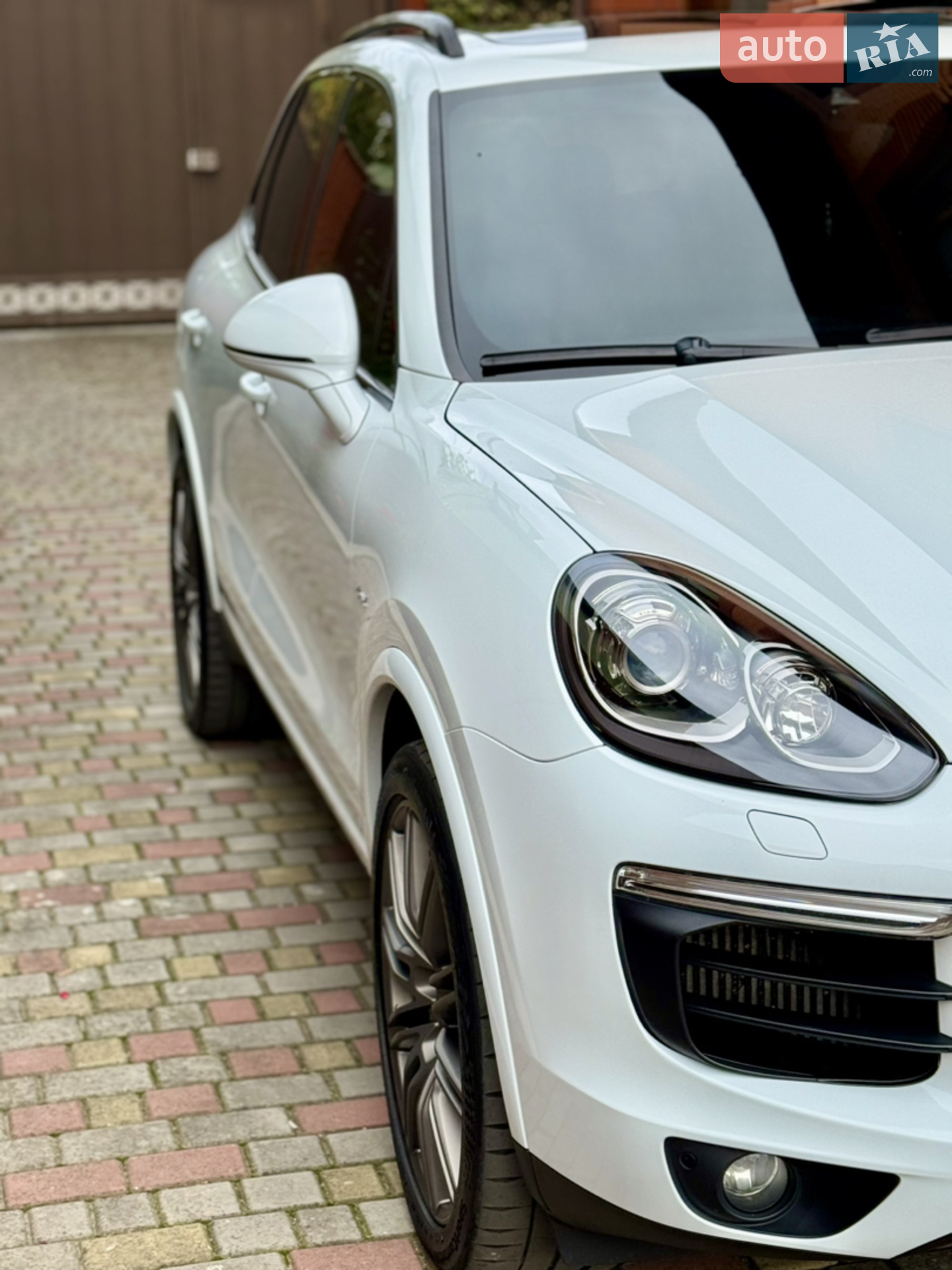 2016 Porsche Cayenne - мініатюра 4