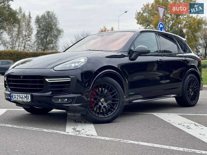 Внедорожник / Кроссовер Porsche Cayenne 2017 в Киеве