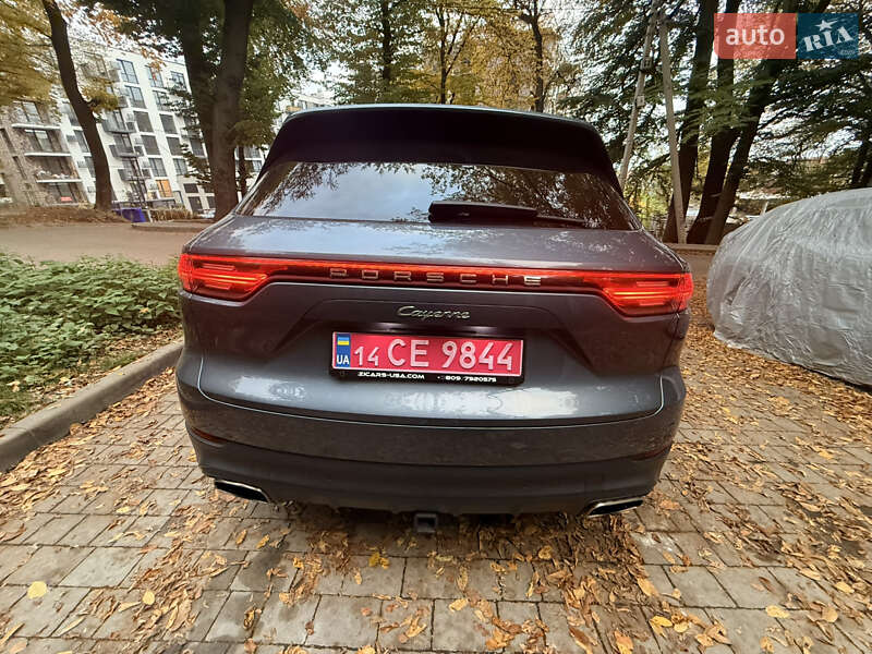 Позашляховик / Кросовер Porsche Cayenne 2018 в Львові