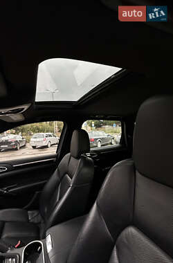 Позашляховик / Кросовер Porsche Cayenne 2012 в  фото 8 Позашляховик / Кросовер Porsche Cayenne 2012 в