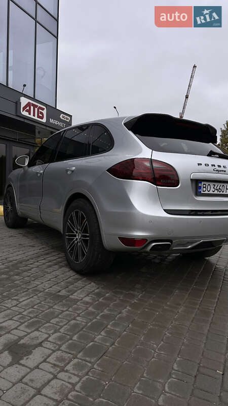Позашляховик / Кросовер Porsche Cayenne 2012 в Івано-Франківську
