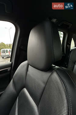 Позашляховик / Кросовер Porsche Cayenne 2012 в  фото 34 Позашляховик / Кросовер Porsche Cayenne 2012 в