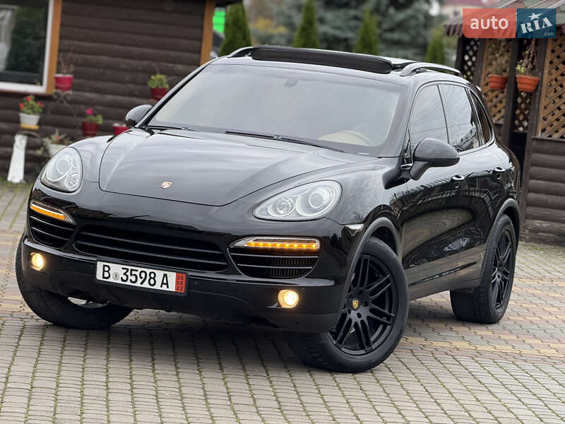 Внедорожник / Кроссовер Porsche Cayenne 2012 в Самборе