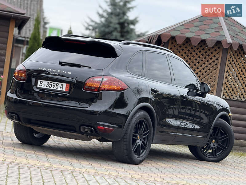 Внедорожник / Кроссовер Porsche Cayenne 2012 в Самборе