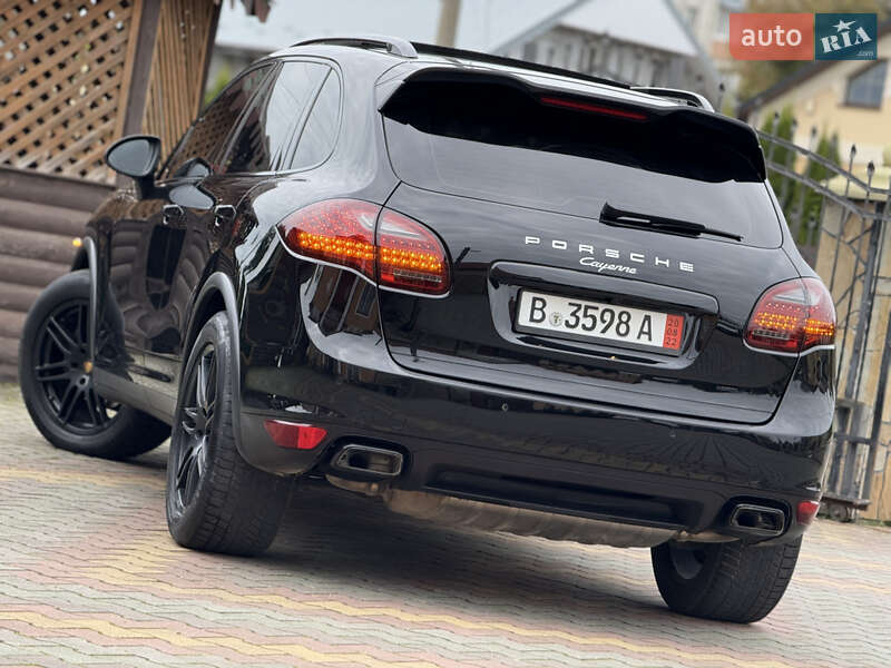 Внедорожник / Кроссовер Porsche Cayenne 2012 в Самборе