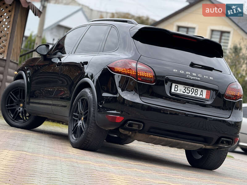 Внедорожник / Кроссовер Porsche Cayenne 2012 в Самборе