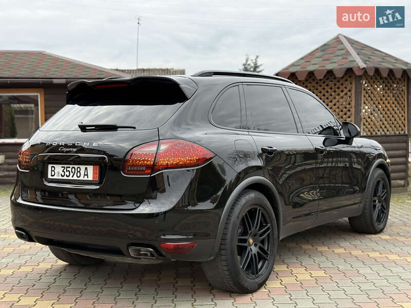 Внедорожник / Кроссовер Porsche Cayenne 2012 в Самборе