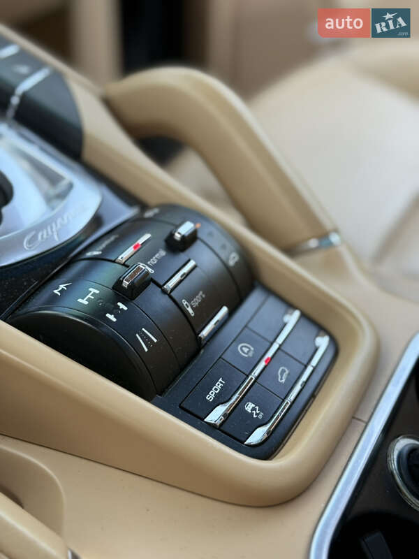 Внедорожник / Кроссовер Porsche Cayenne 2012 в Самборе