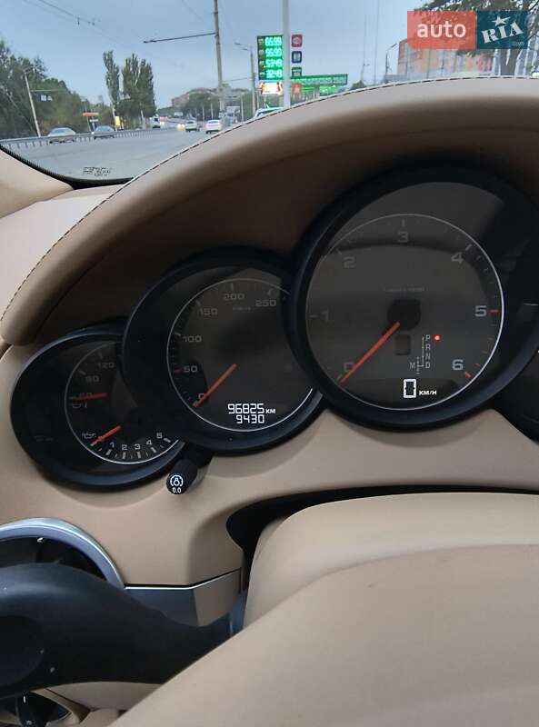 Внедорожник / Кроссовер Porsche Cayenne 2013 в Днепре