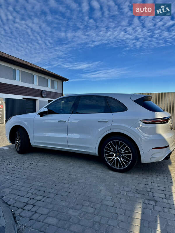 Внедорожник / Кроссовер Porsche Cayenne 2018 в Киеве фото 2 Внедорожник / Кроссовер Porsche Cayenne 2018 в Киеве