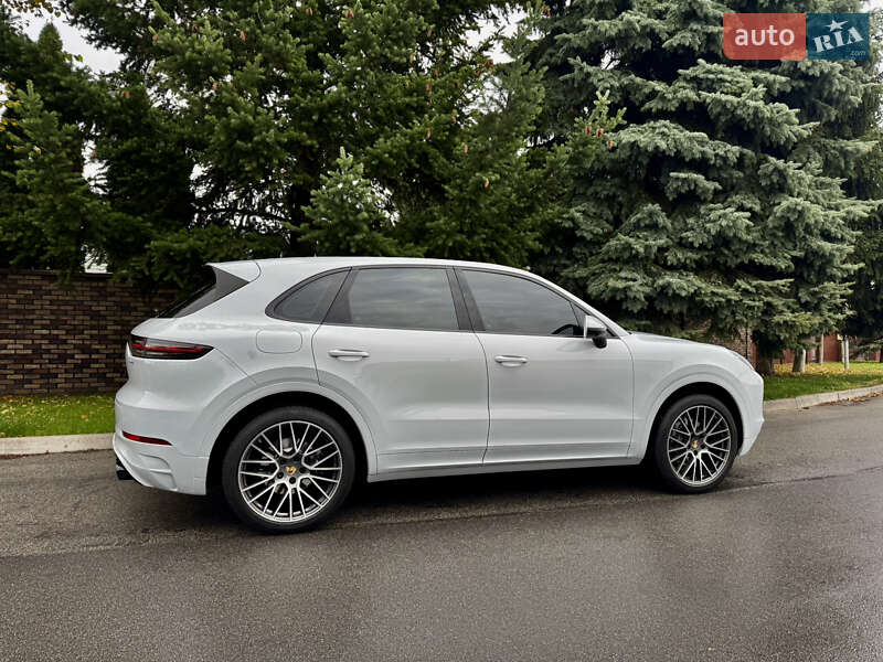 Внедорожник / Кроссовер Porsche Cayenne 2018 в Киеве фото 15 Внедорожник / Кроссовер Porsche Cayenne 2018 в Киеве