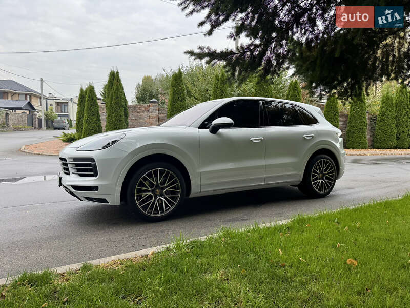 Внедорожник / Кроссовер Porsche Cayenne 2018 в Киеве фото 26 Внедорожник / Кроссовер Porsche Cayenne 2018 в Киеве