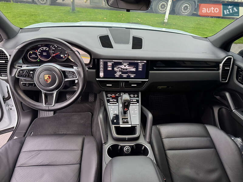 Внедорожник / Кроссовер Porsche Cayenne 2018 в Киеве фото 41 Внедорожник / Кроссовер Porsche Cayenne 2018 в Киеве