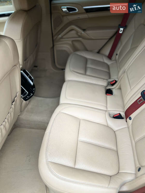 Внедорожник / Кроссовер Porsche Cayenne 2014 в Белой Церкви фото 18 Внедорожник / Кроссовер Porsche Cayenne 2014 в Белой Церкви