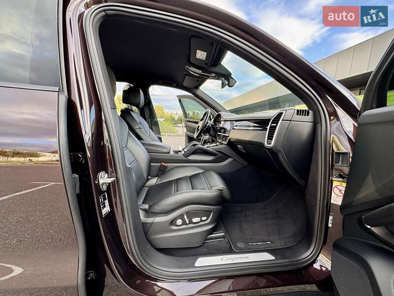 Внедорожник / Кроссовер Porsche Cayenne 2018 в Киеве фото 51 Внедорожник / Кроссовер Porsche Cayenne 2018 в Киеве