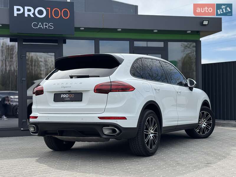 Внедорожник / Кроссовер Porsche Cayenne 2016 в Киеве
