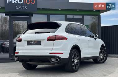 Внедорожник / Кроссовер Porsche Cayenne 2016 в 