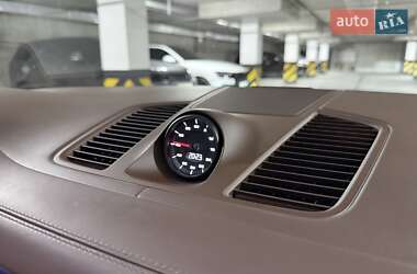 Позашляховик / Кросовер Porsche Cayenne 2019 в  фото 40 Позашляховик / Кросовер Porsche Cayenne 2019 в