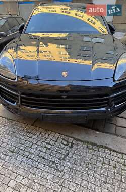Позашляховик / Кросовер Porsche Cayenne 2018 в Києві