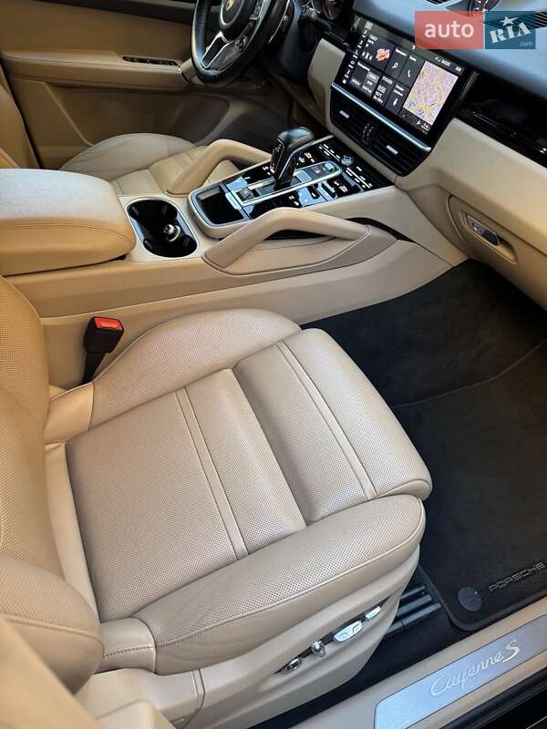 Позашляховик / Кросовер Porsche Cayenne 2018 в Києві фото 10 Позашляховик / Кросовер Porsche Cayenne 2018 в Києві