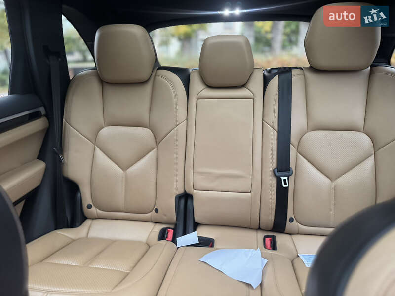 Позашляховик / Кросовер Porsche Cayenne 2015 в Києві фото 19 Позашляховик / Кросовер Porsche Cayenne 2015 в Києві