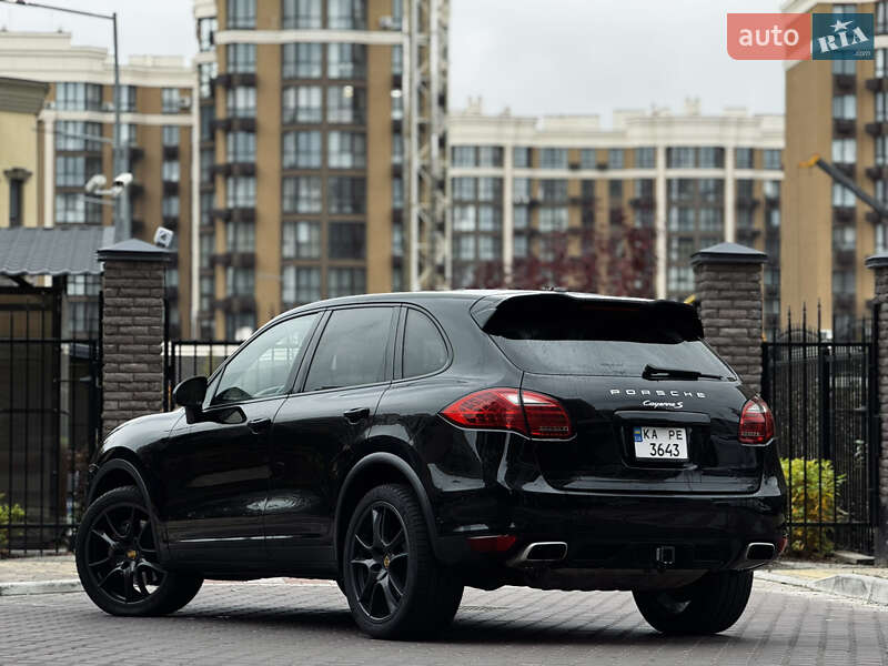 Porsche Cayenne 2012 Porsche Cayenne 2012