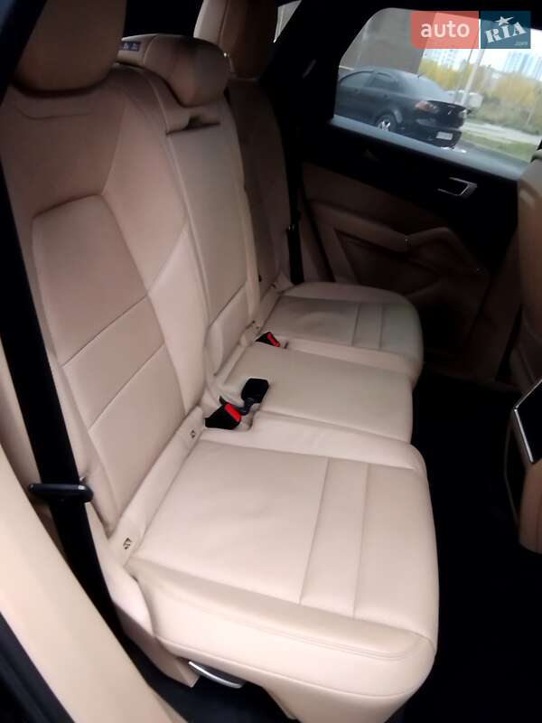 Позашляховик / Кросовер Porsche Cayenne 2018 в Чернігові фото 33 Позашляховик / Кросовер Porsche Cayenne 2018 в Чернігові