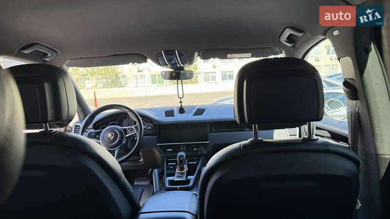 Внедорожник / Кроссовер Porsche Cayenne 2018 в Киеве фото 15 Внедорожник / Кроссовер Porsche Cayenne 2018 в Киеве