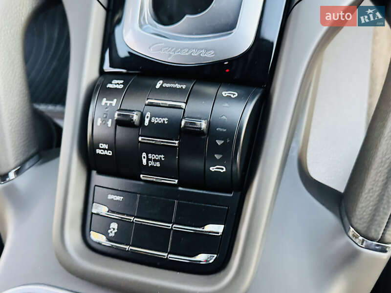 Внедорожник / Кроссовер Porsche Cayenne 2017 в Одессе фото 29 Внедорожник / Кроссовер Porsche Cayenne 2017 в Одессе