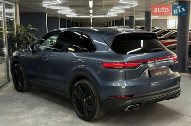Внедорожник / Кроссовер Porsche Cayenne 2019 в 