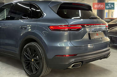 Внедорожник / Кроссовер Porsche Cayenne 2019 в 