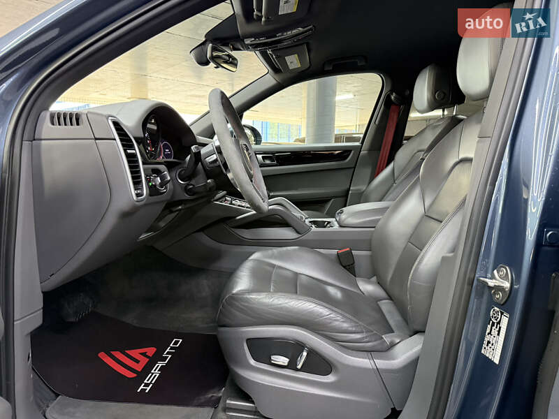 Позашляховик / Кросовер Porsche Cayenne 2019 в Одесі фото 21 Позашляховик / Кросовер Porsche Cayenne 2019 в Одесі