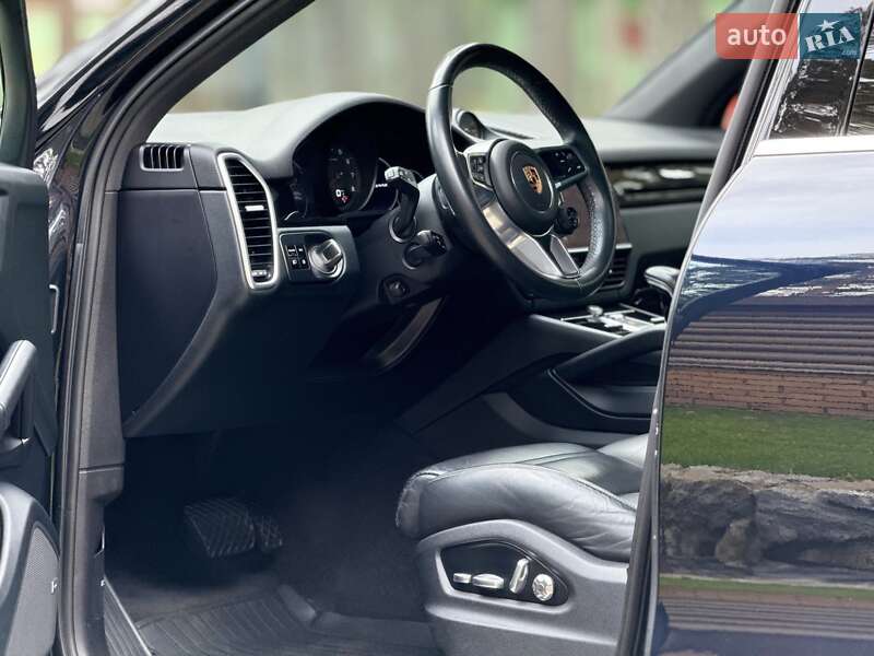 Позашляховик / Кросовер Porsche Cayenne 2018 в Києві фото 38 Позашляховик / Кросовер Porsche Cayenne 2018 в Києві