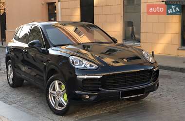 Внедорожник / Кроссовер Porsche Cayenne 2015 в 