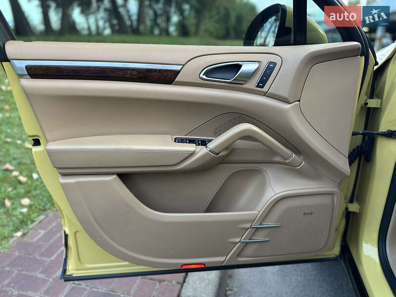 Внедорожник / Кроссовер Porsche Cayenne 2010 в Киеве фото 29 Внедорожник / Кроссовер Porsche Cayenne 2010 в Киеве